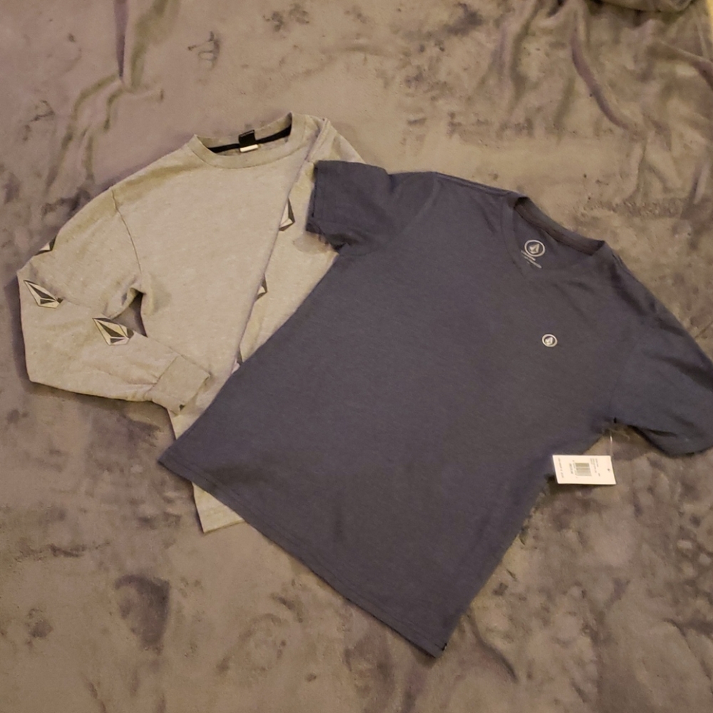 Volcom skateboard shirt bundle